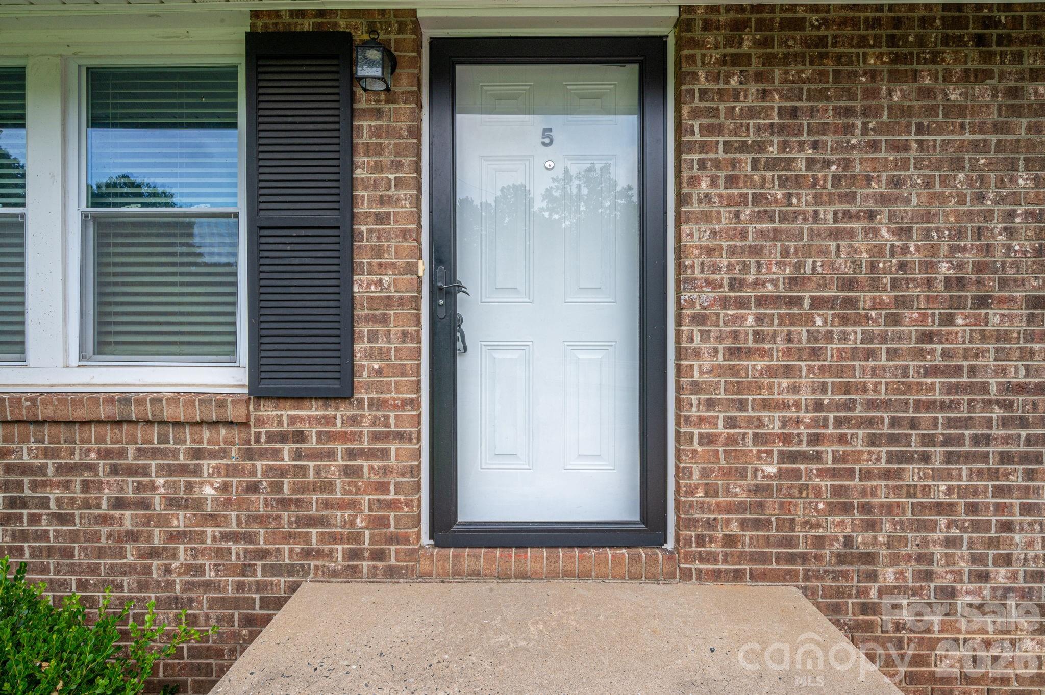 611 Borders Road