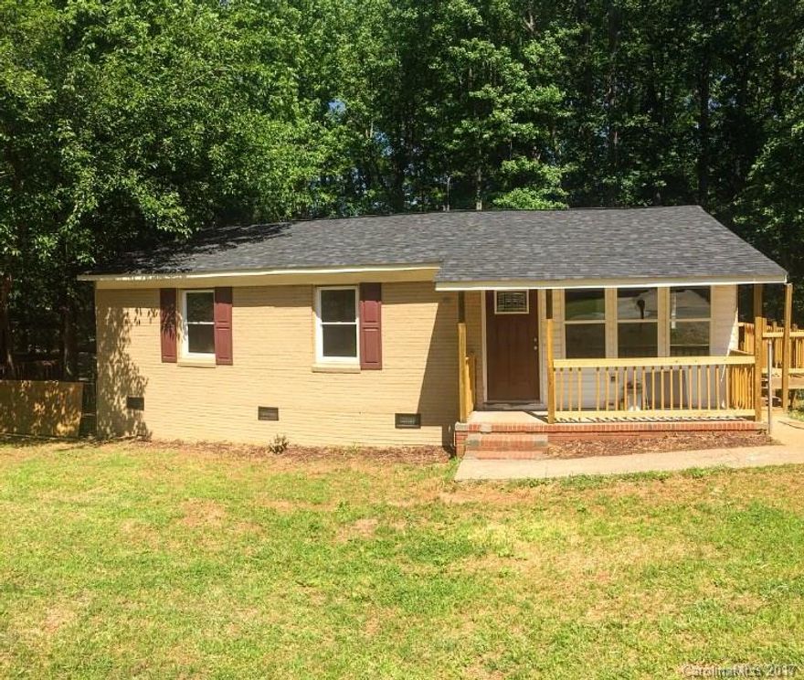 Beautifully remodeled home minutes away from downtown York! 3 bed/2 bath. All NEW roof, windows, doors, flooring and paint! Kitchen has brand new appliances, granite tops and solid oak shaker style cabinets. Home has covered front porch, side deck and fenced in backyard. This home is eligible for USDA loan- 100% financing, $0 down. With a FULL price offer ($85k), sellers will include the brand new washer/dryer (pictured). Don't miss out on this adorable home!