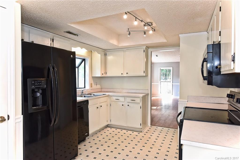 Renaissance On Carmel - Residential