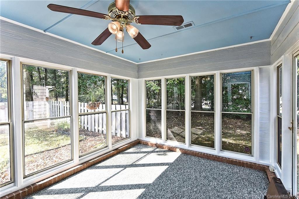 Renaissance On Carmel - Residential