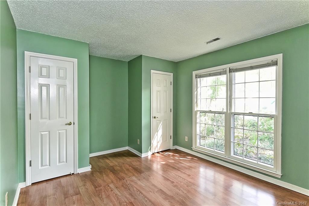 Renaissance On Carmel - Residential