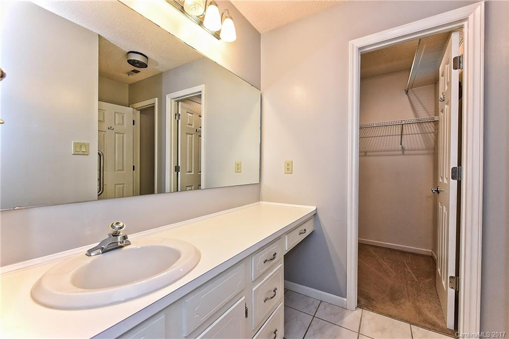 Renaissance On Carmel - Residential