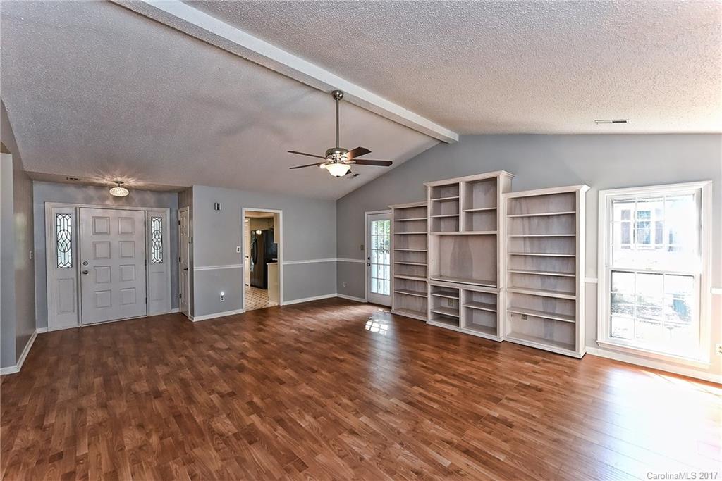 Renaissance On Carmel - Residential