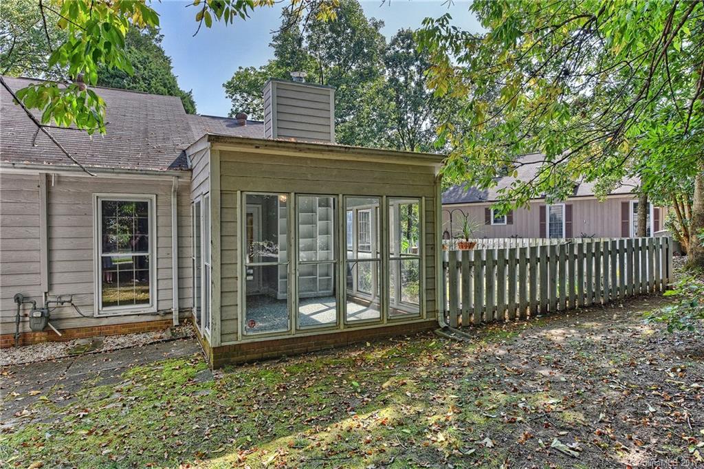 Renaissance On Carmel - Residential