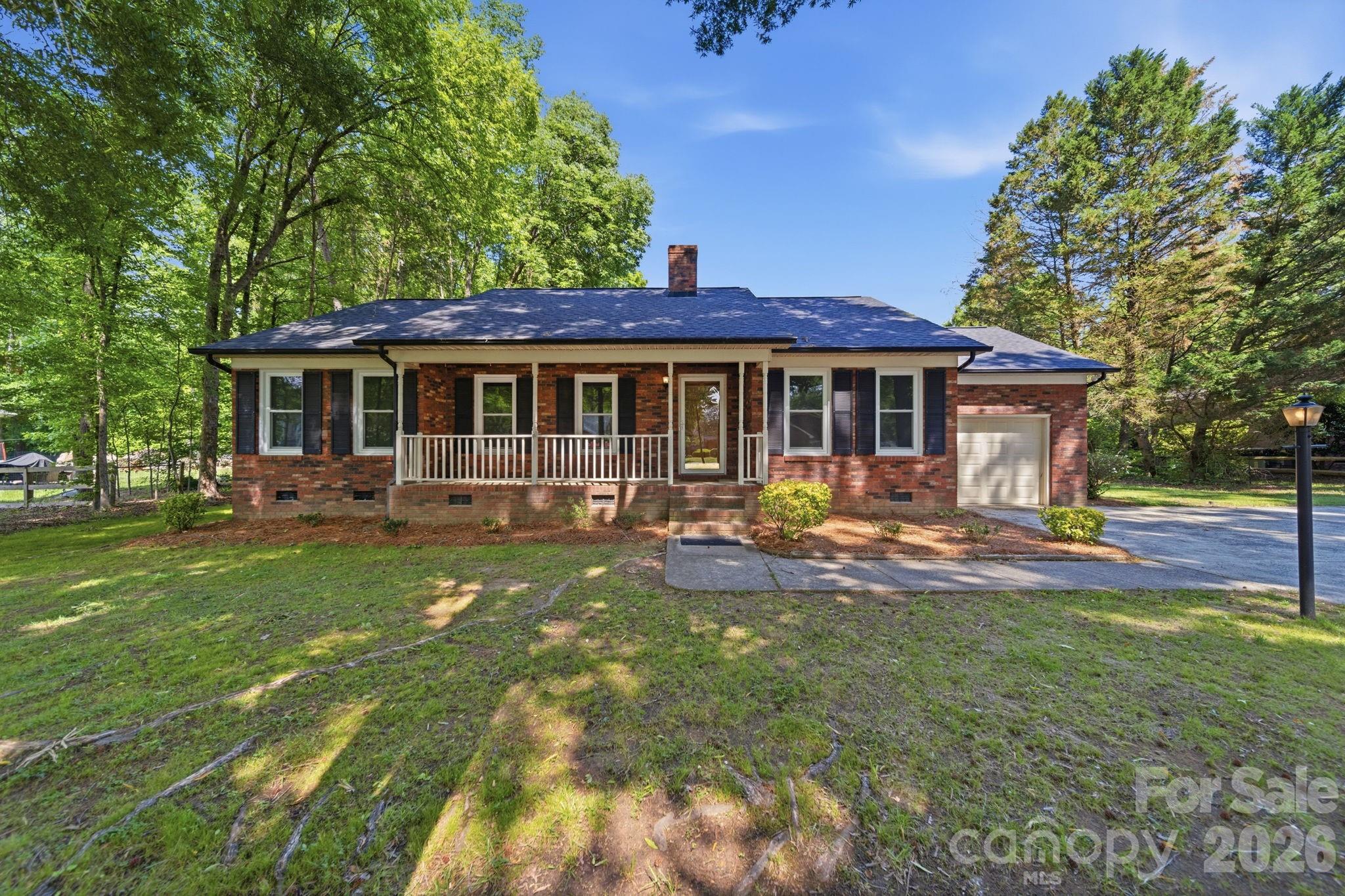 617 Autumn Drive, Harrisburg, NC, 28075