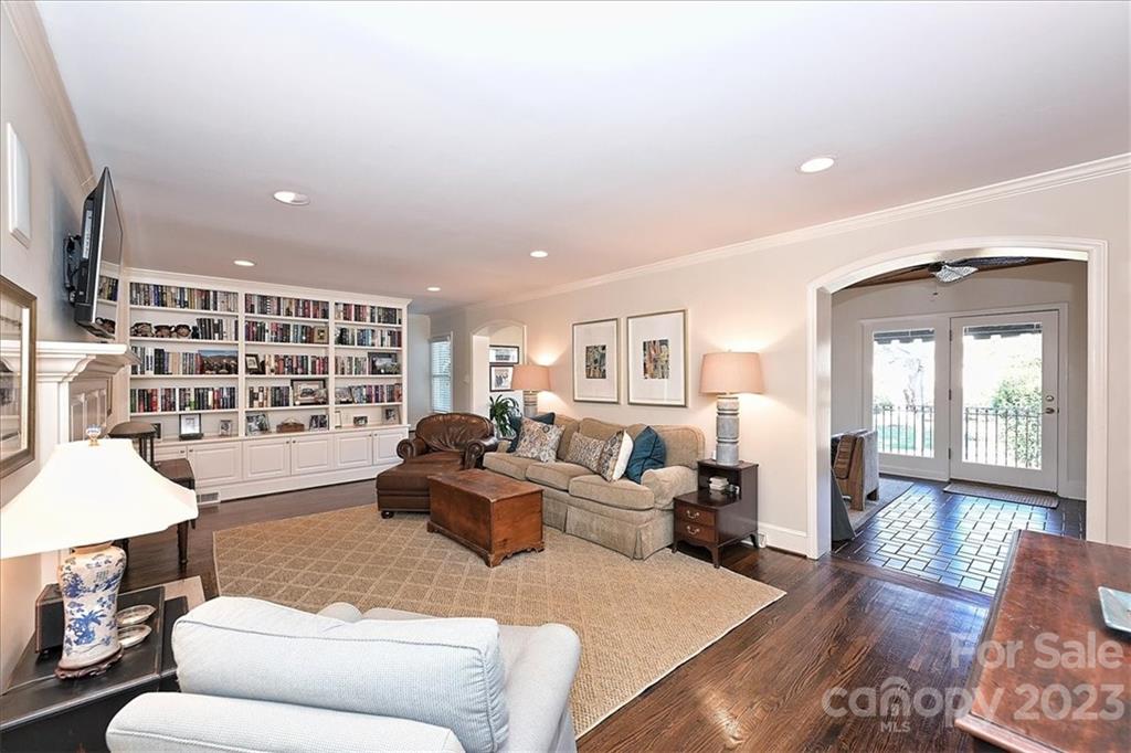 Barclay Downs - Residential