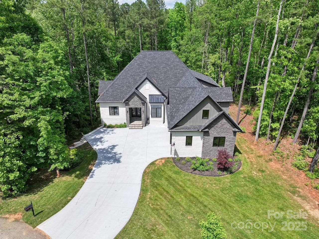 4135 Mineral Lane