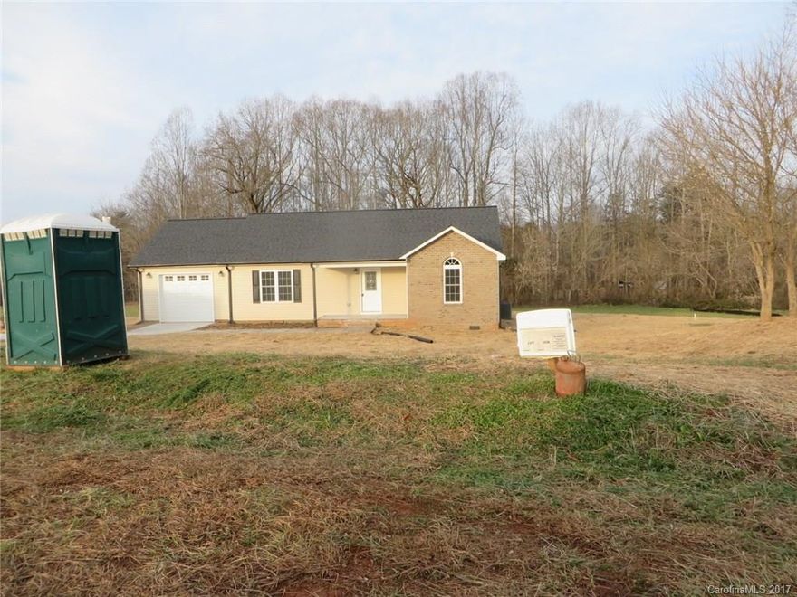 New Construction - 3 bedroom, 2 bath brick and vinyl ranch just West of Lincolnton in Lincoln Greens.  This home offer wood floors, granite counters, custom cabinets, stainless appliances, front porch, one car garage, rear deck, great neighborhood & schools.  With acceptable contract prior to painting and floor covering buyer may choose colors.