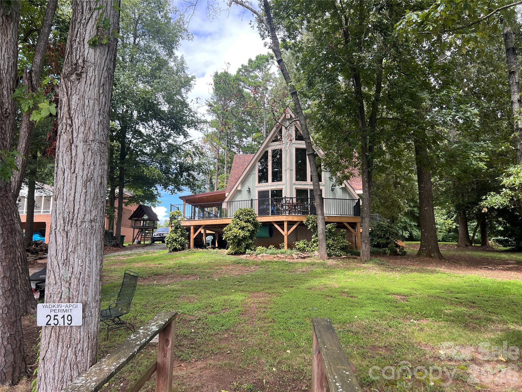 830 Mainsail Road