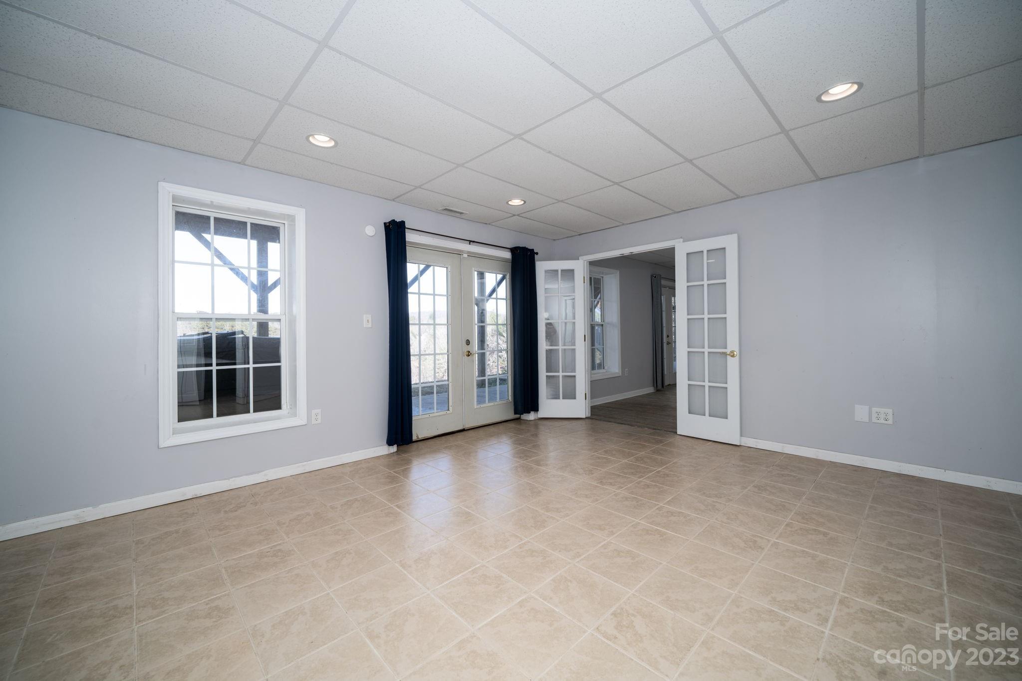 Windsor Pointe - Residential