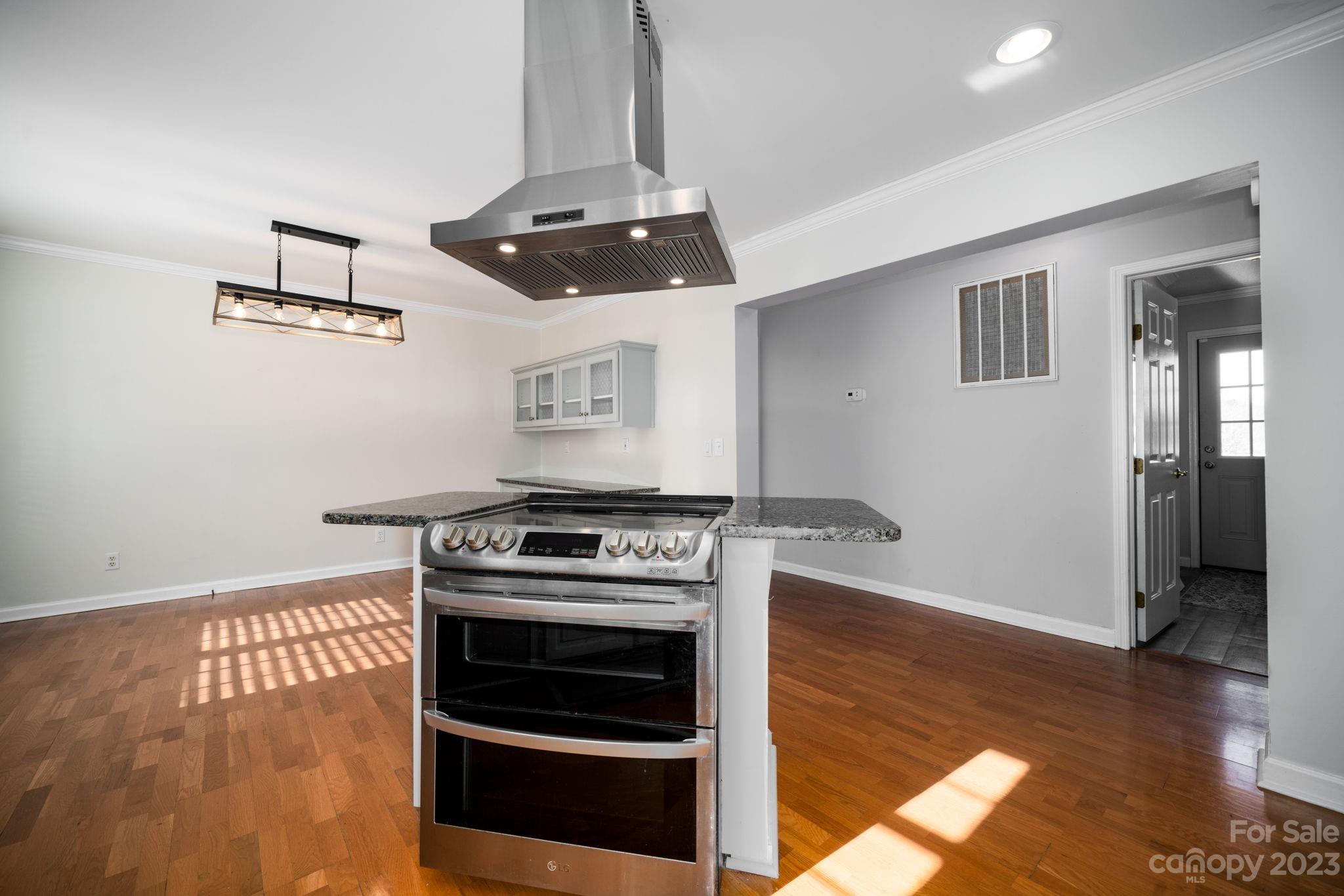 Windsor Pointe - Residential