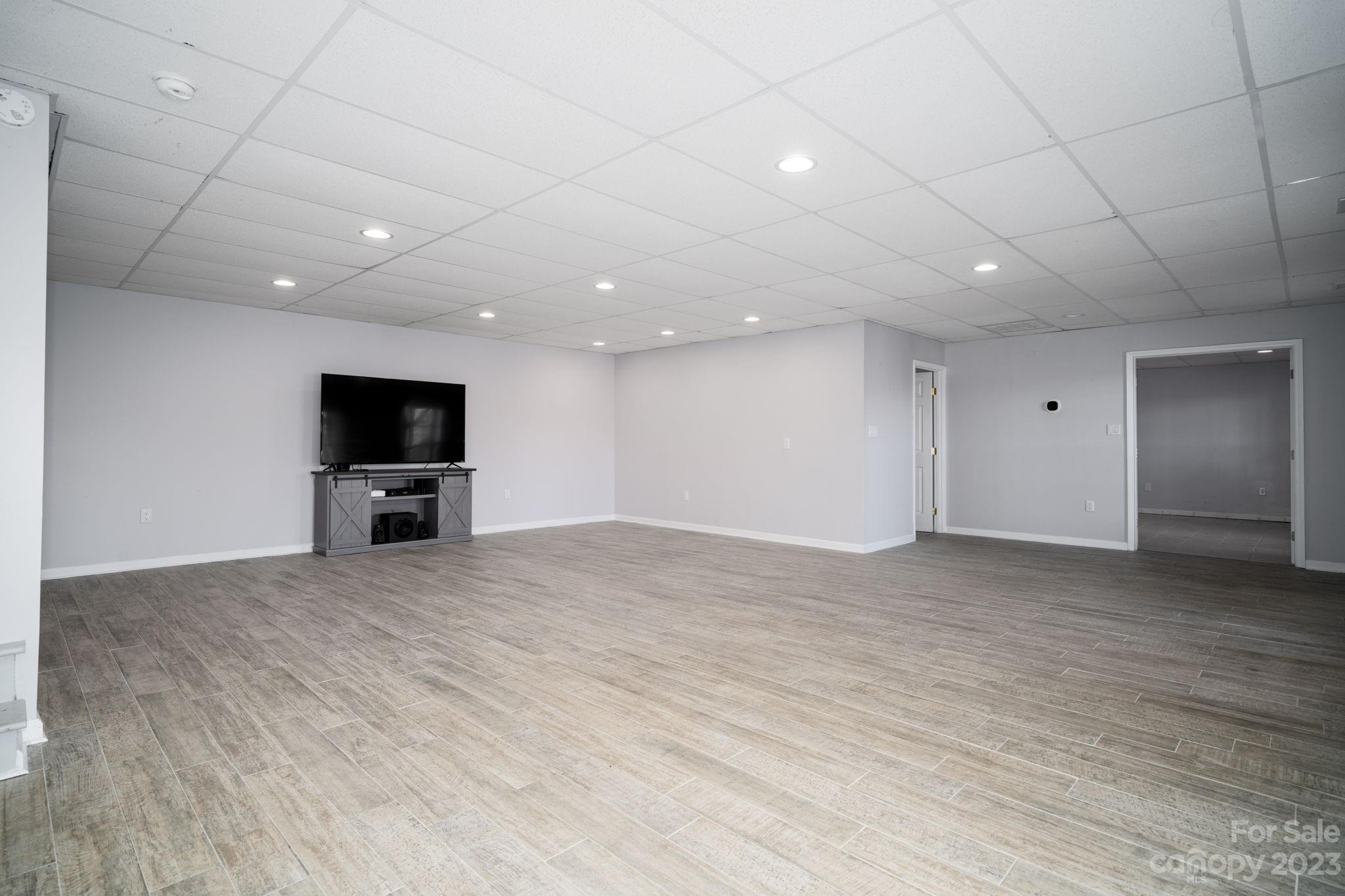 Windsor Pointe - Residential