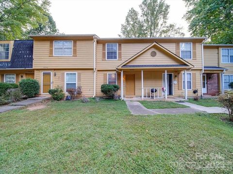 4044 Briarhill Drive Charlotte NC 28215