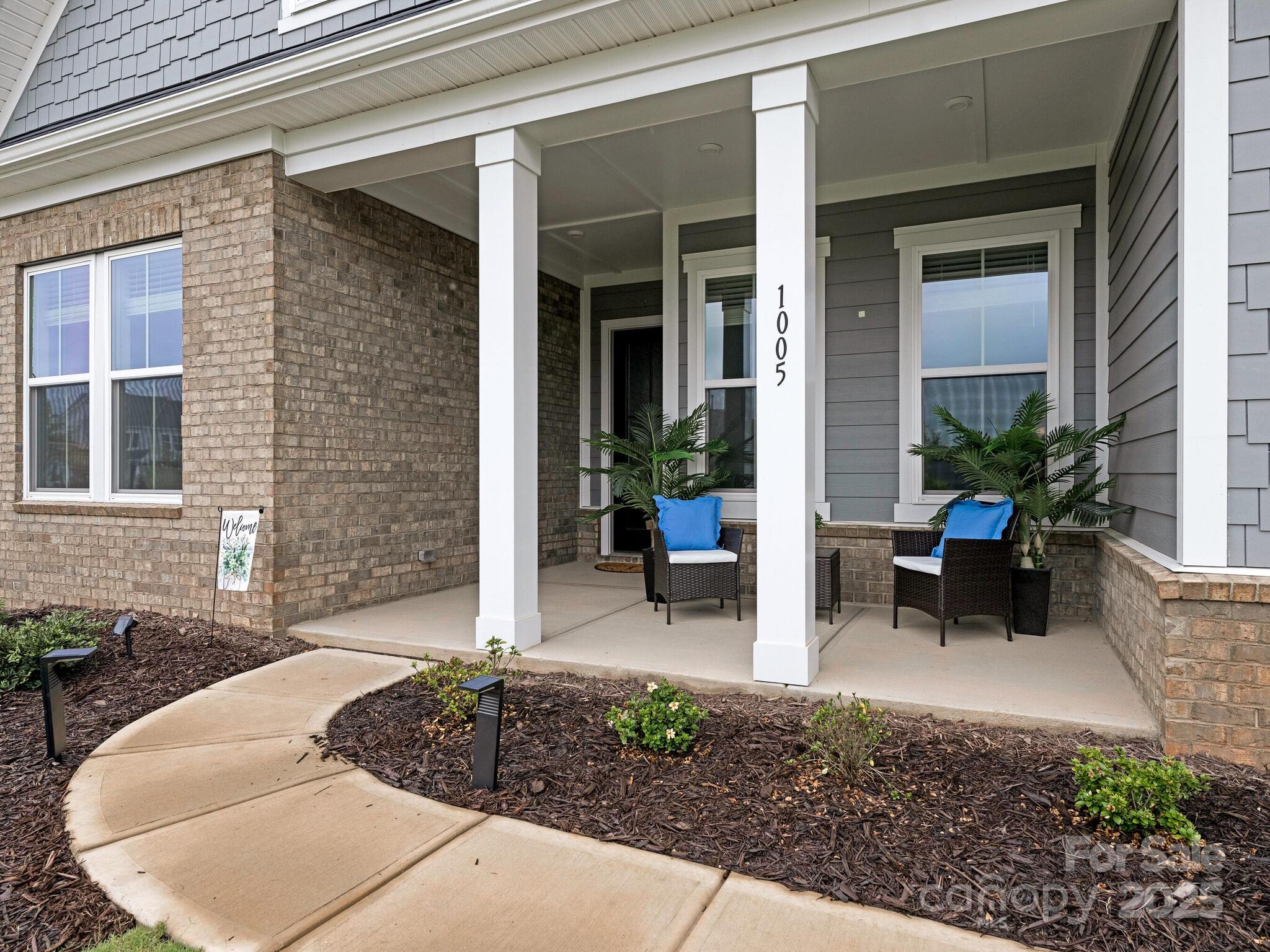 1005 Willow Bank Lane
