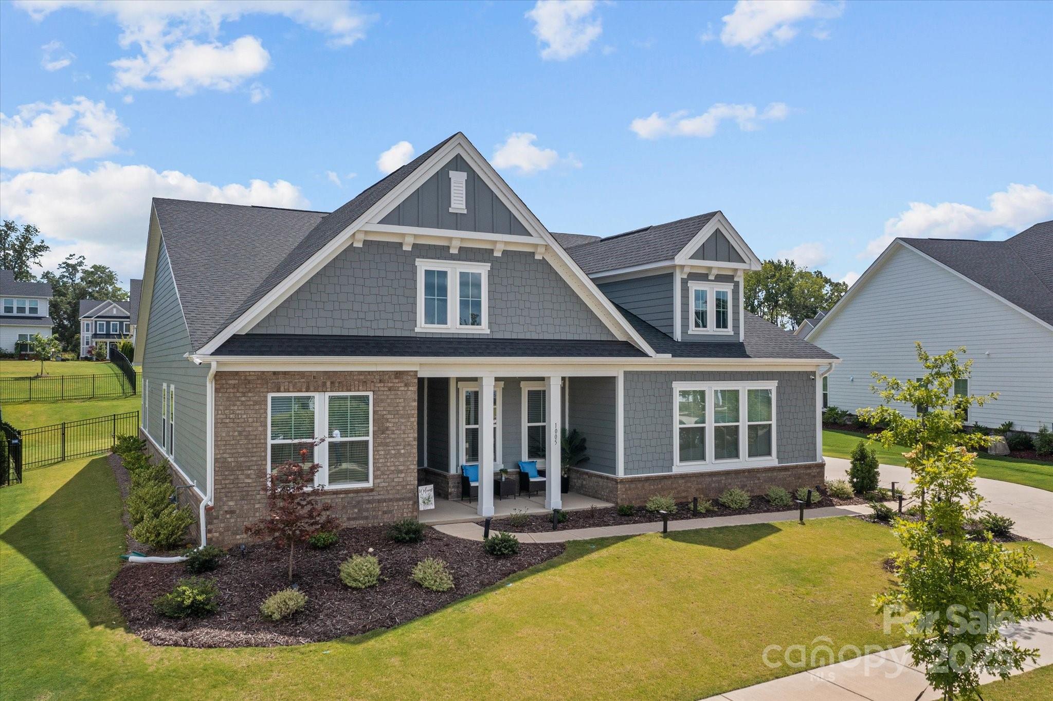 1005 Willow Bank Lane