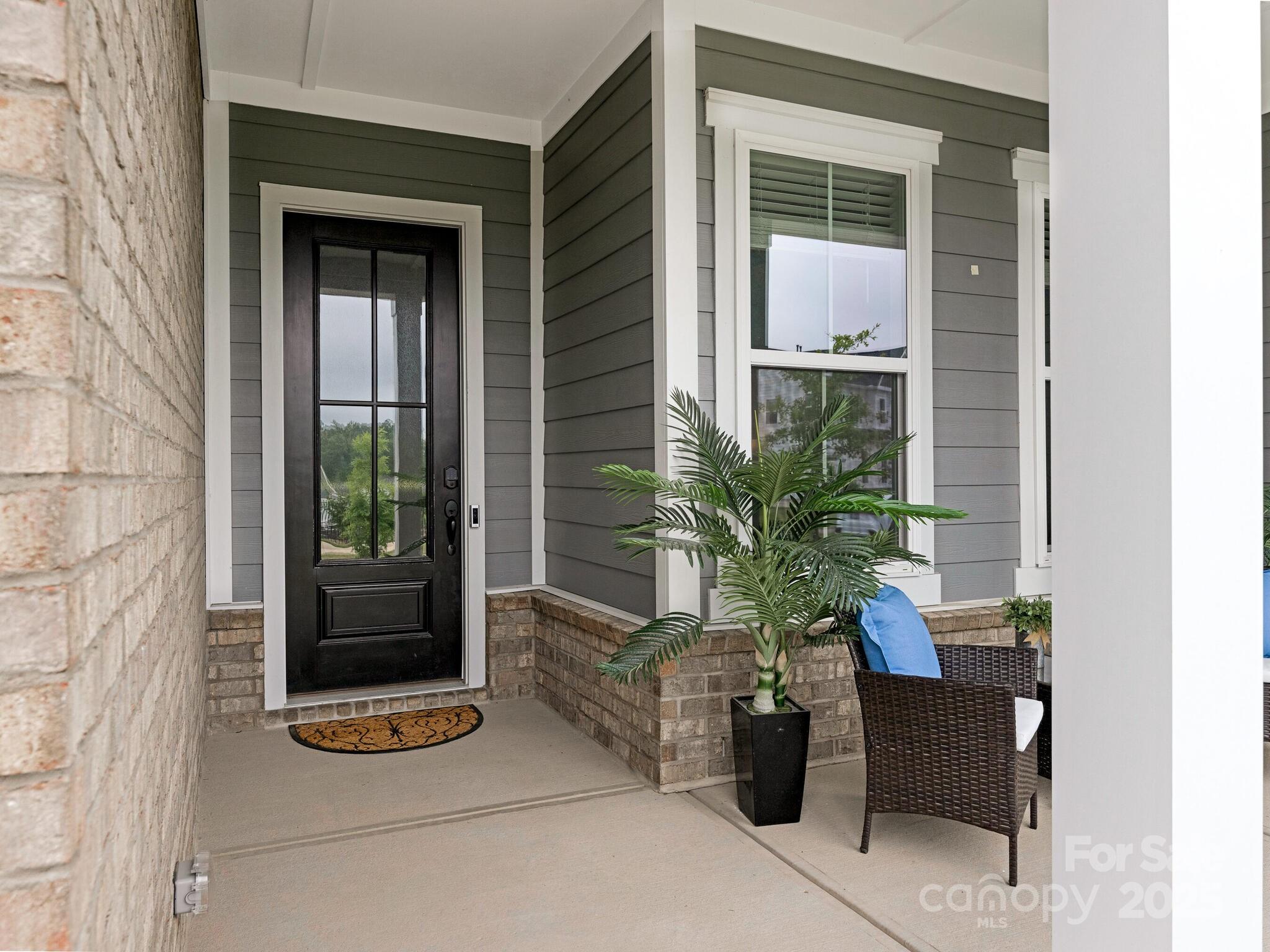 1005 Willow Bank Lane