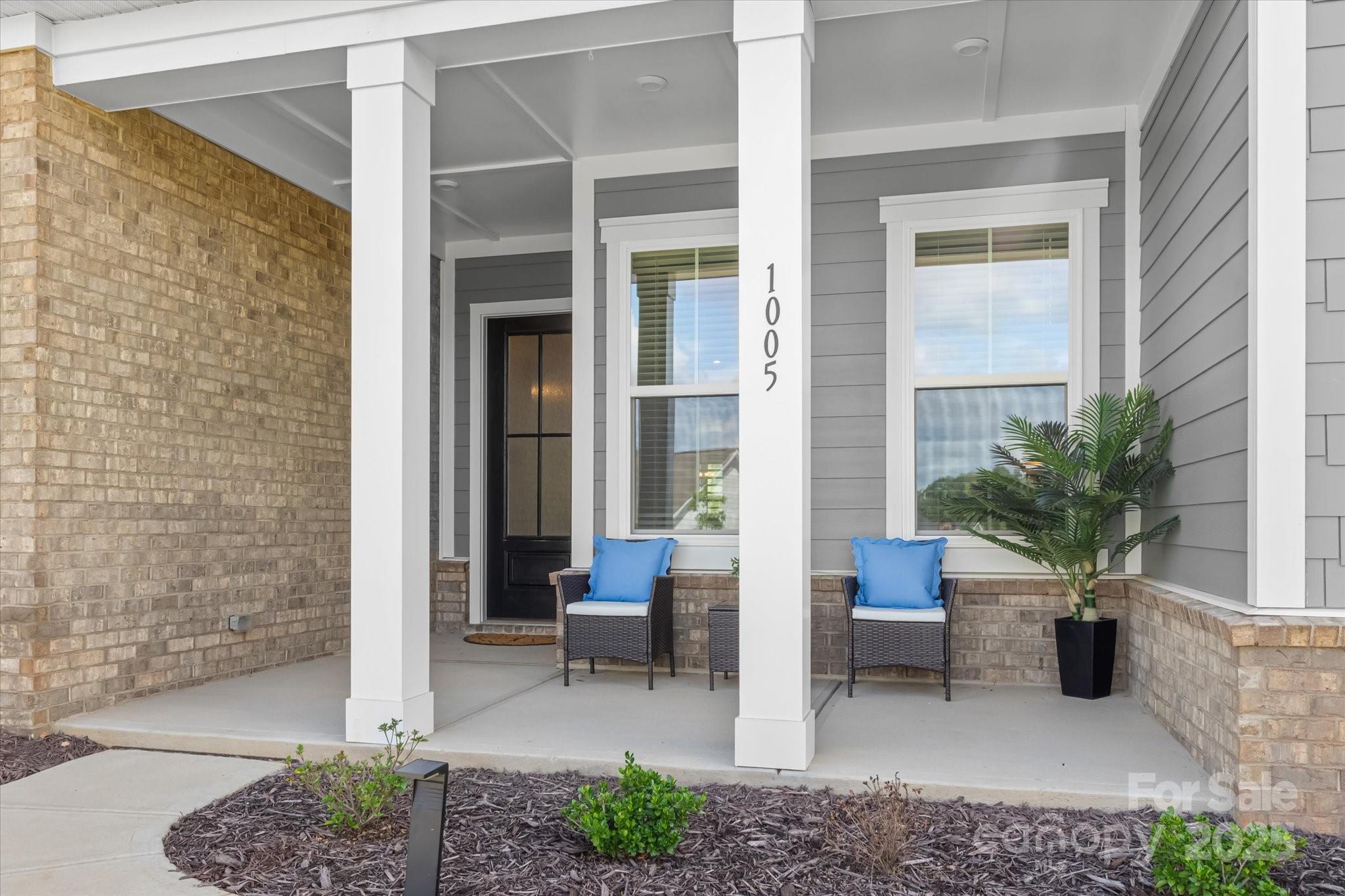 1005 Willow Bank Lane