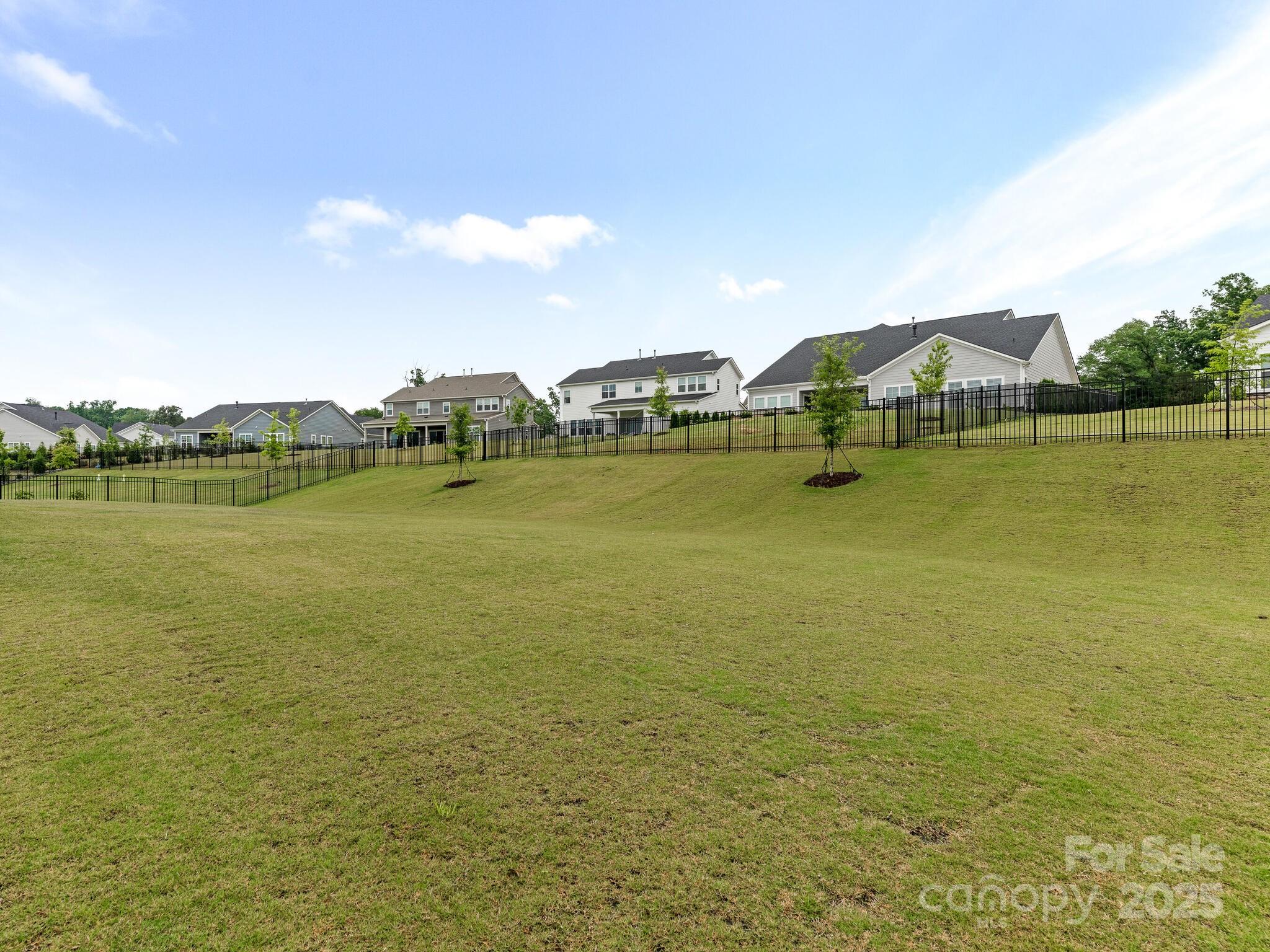 1005 Willow Bank Lane