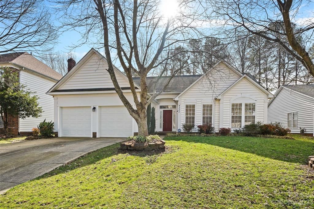 4335 Beauvista Drive, Charlotte, NC 28269, MLS 3920604 Allen Tate