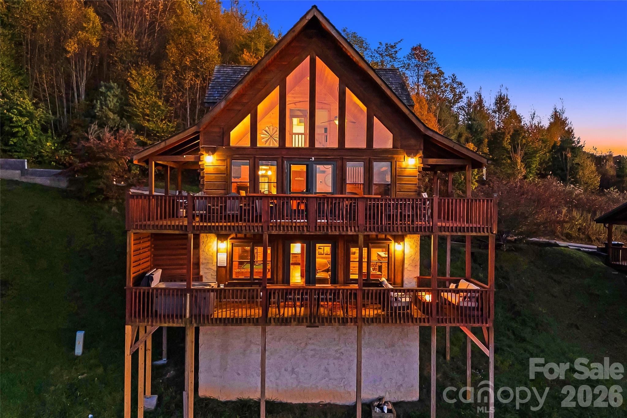 121 Scenic Wolf Drive