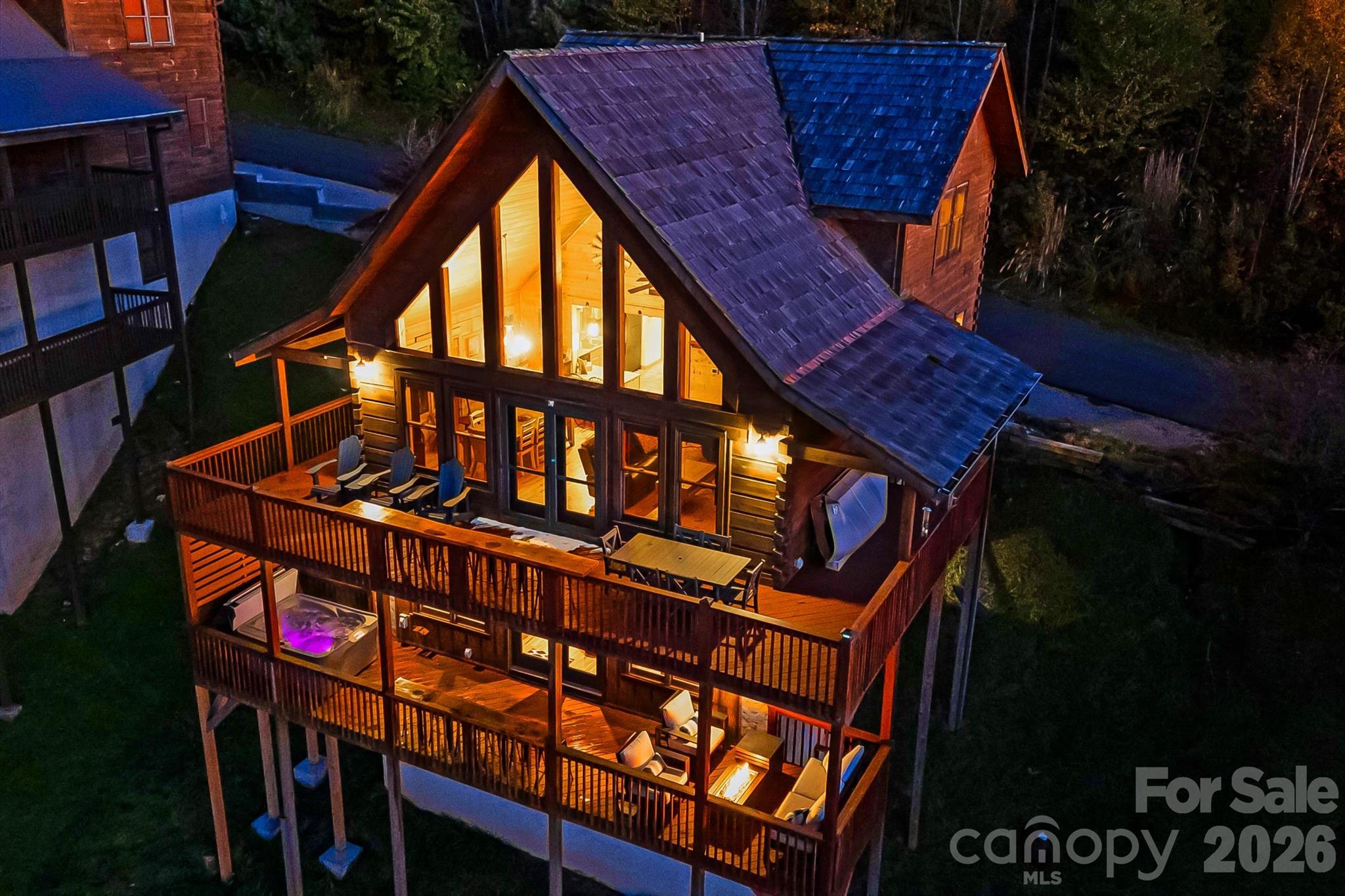 121 Scenic Wolf Drive