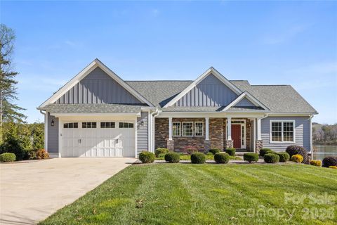 Photo of 490 Mapleton Lane, Columbus, NC 28722 (MLS # 4346463)