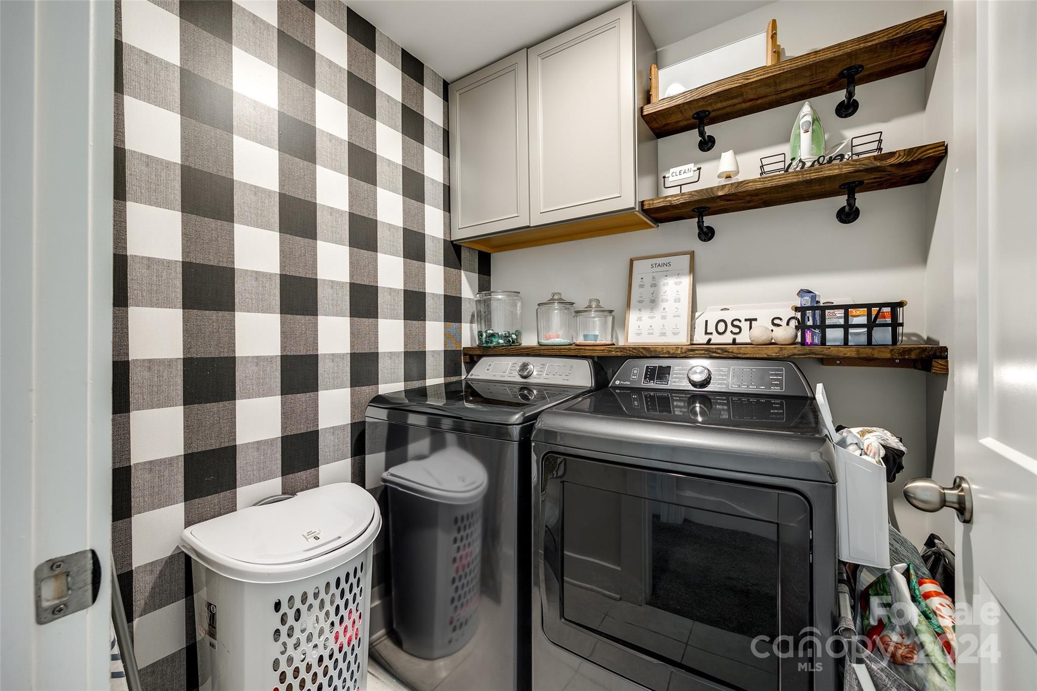 Robinson Oaks - Residential