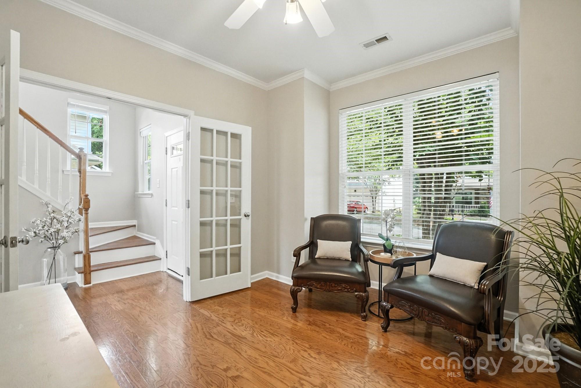 1136 Hammond Drive
