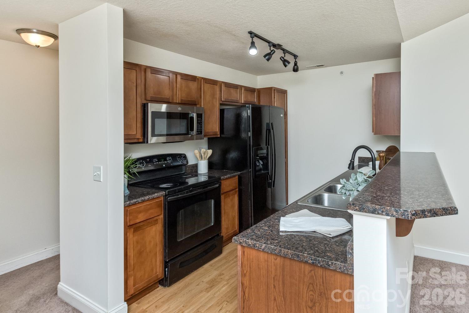Fox Glen - Residential