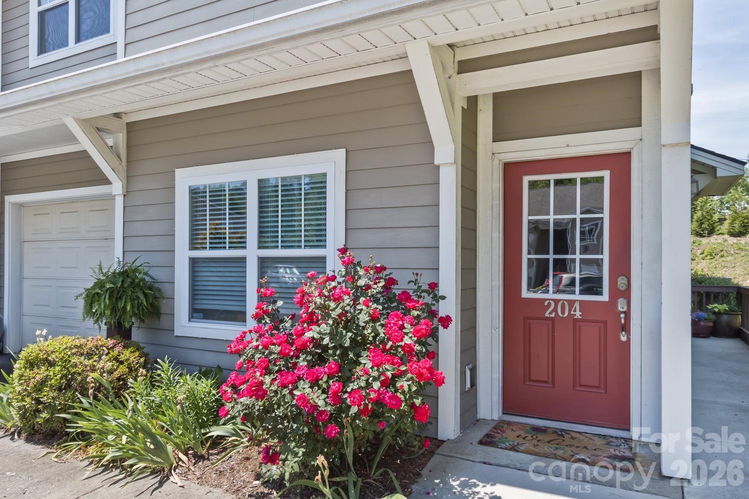 123 Foxden Drive 204