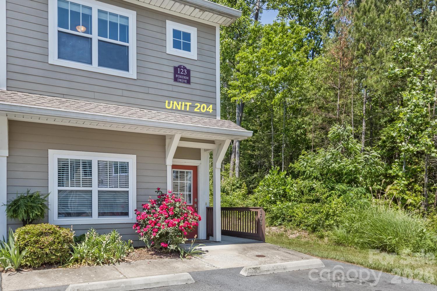 123 Foxden Drive 204