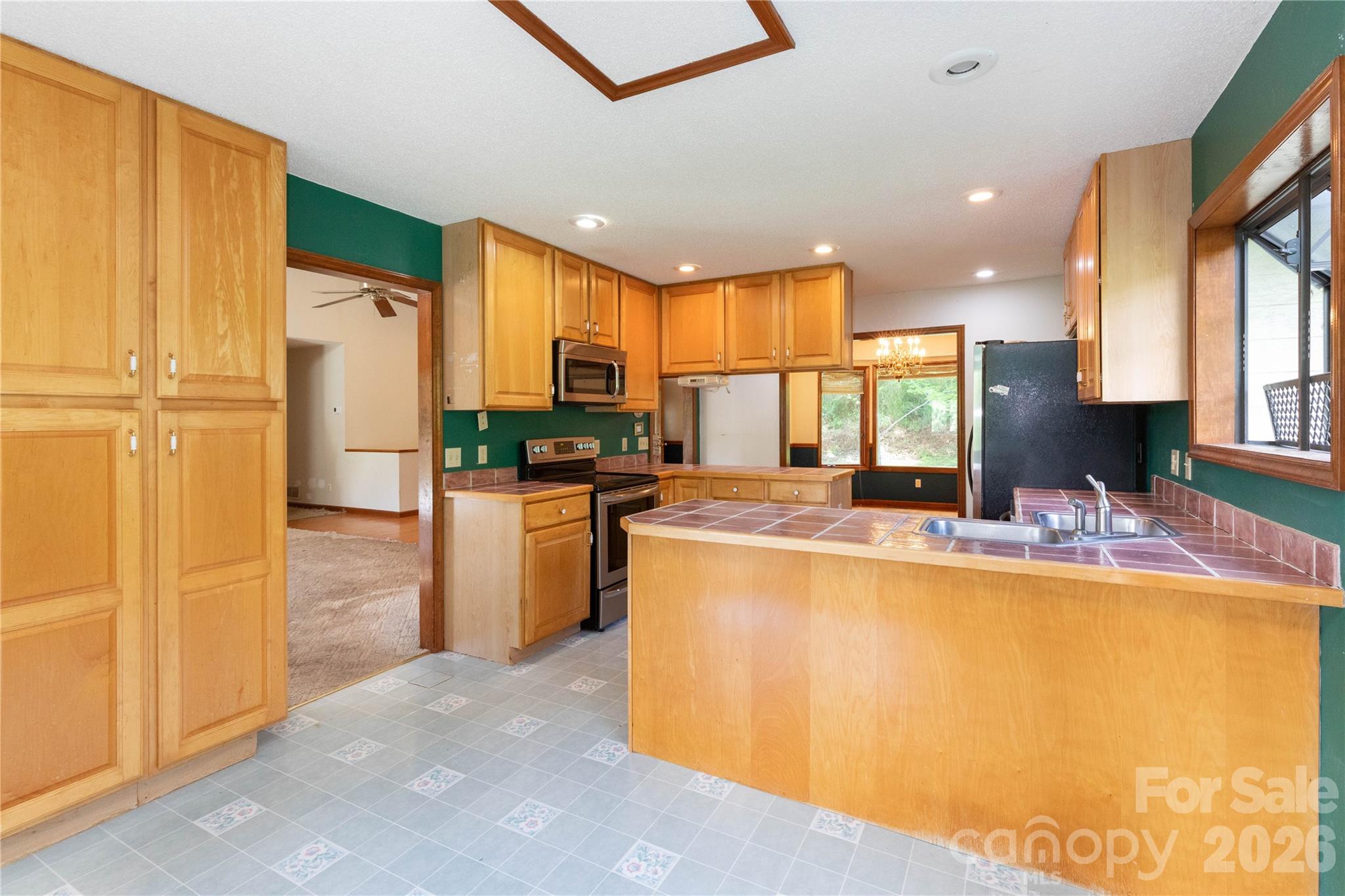 18 Bartlett Road