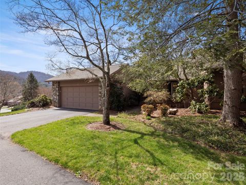 Photo of 15 Ridge Terrace, Asheville, NC 28804 (MLS # 4357211)