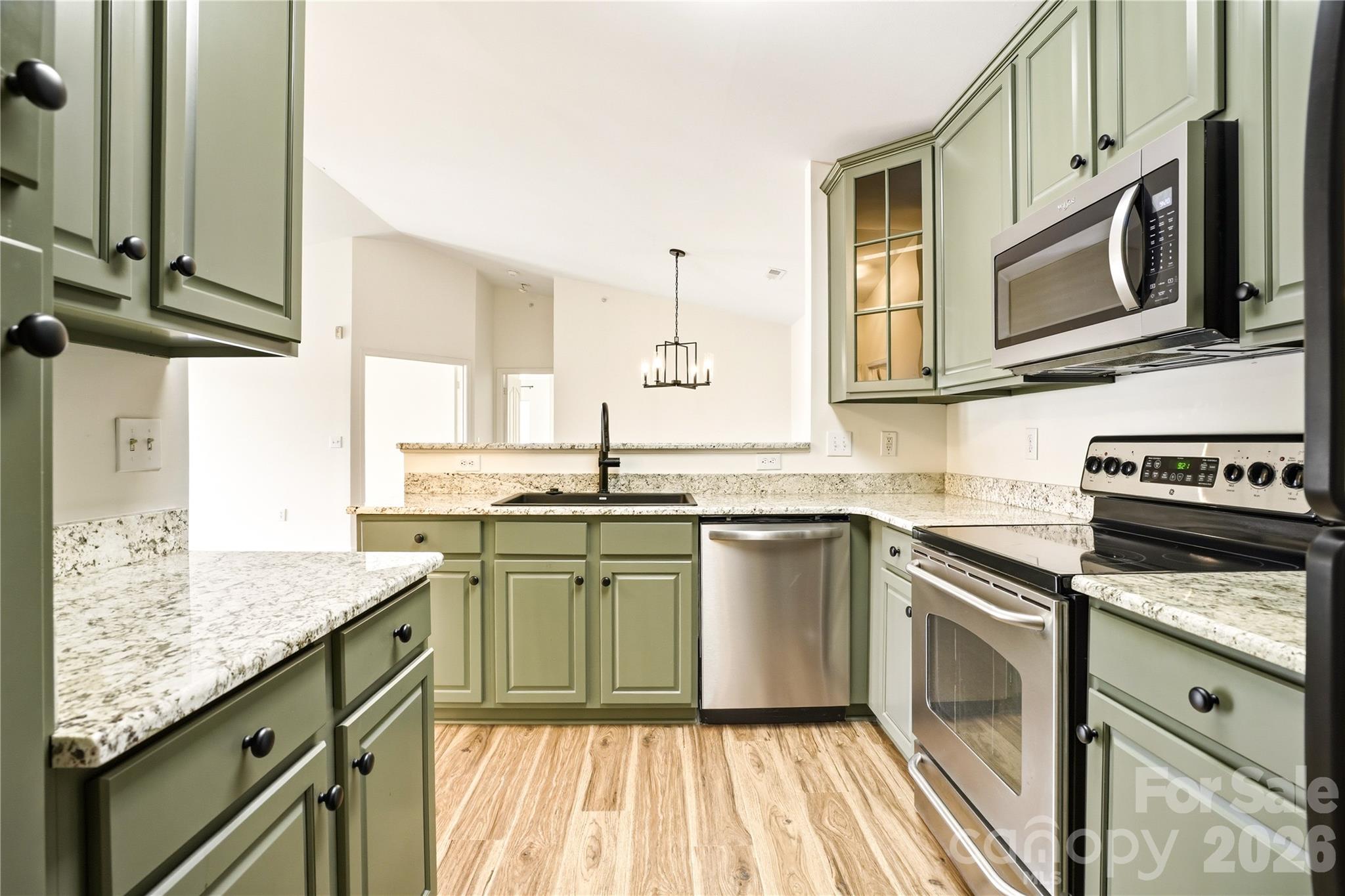 Alexander Chase - Residential