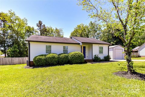 8210 Lantana Drive Denver NC 28037
