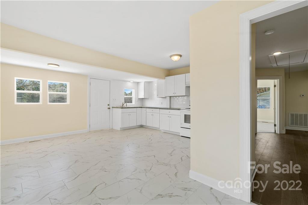 Elliott Heights - Residential