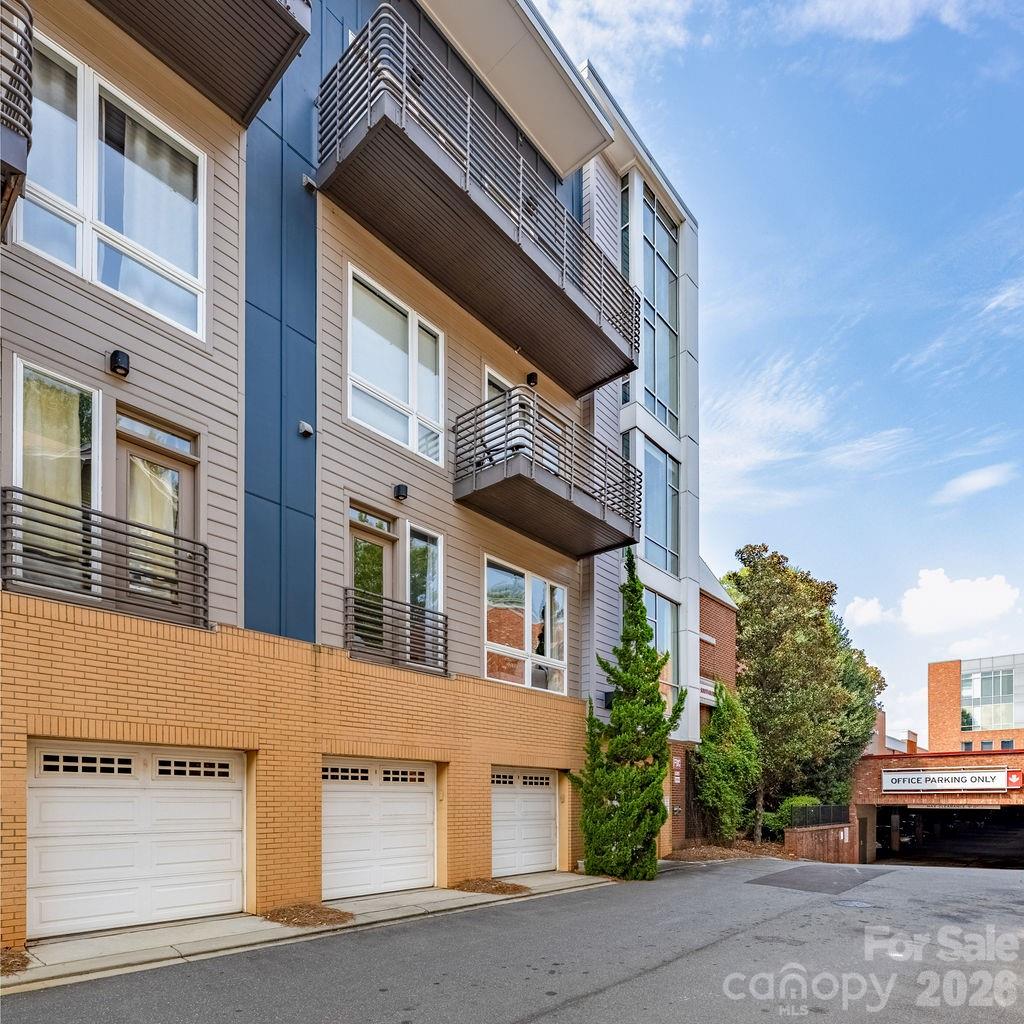 300 Magnolia Avenue 101