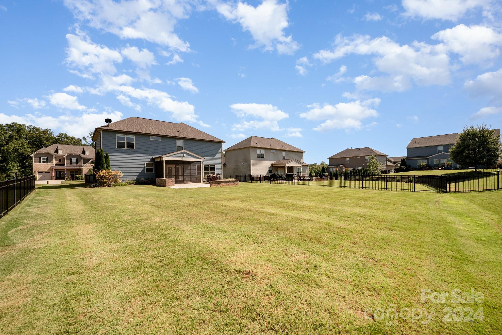 Queensbridge - Residential