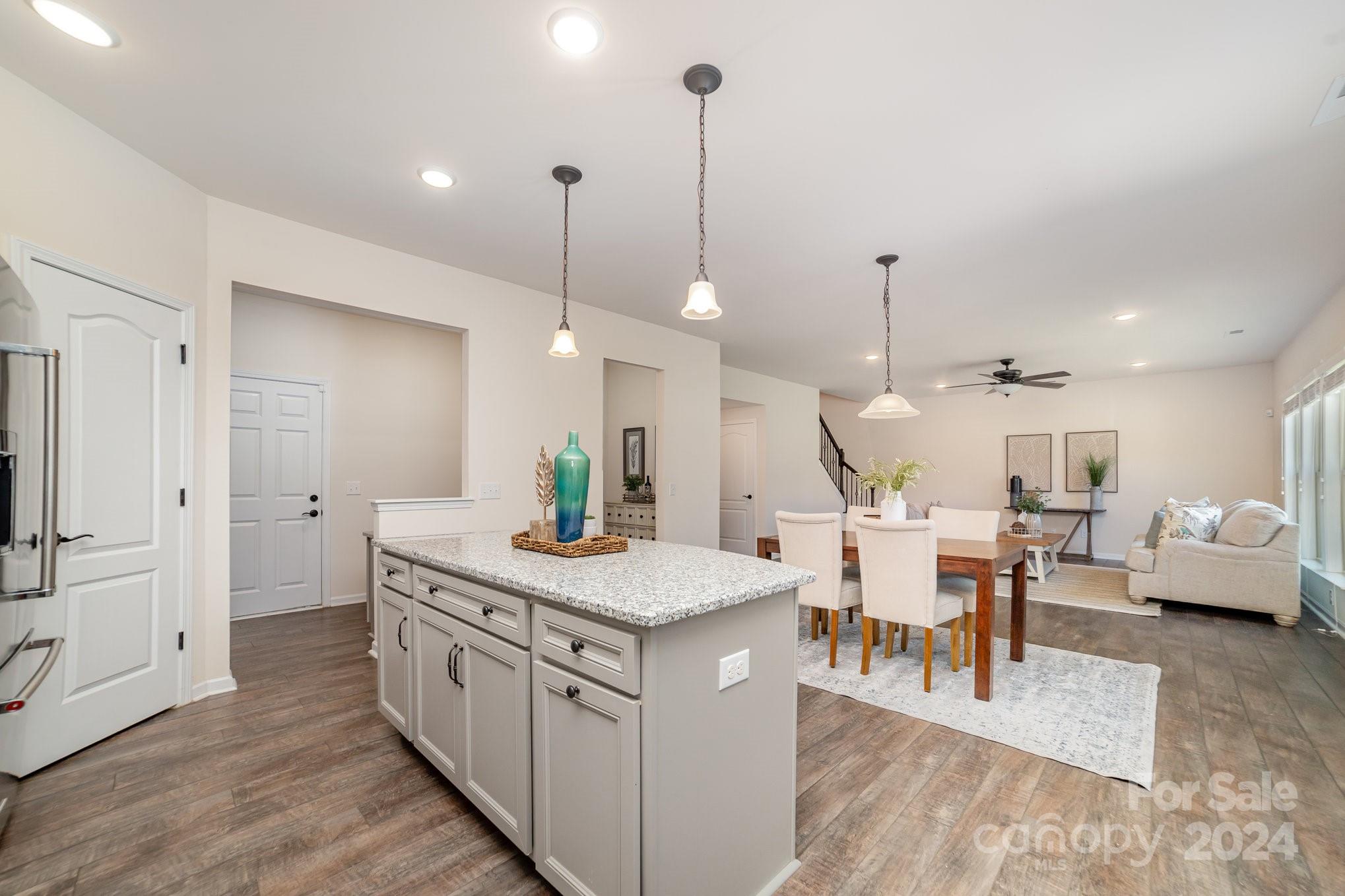 Queensbridge - Residential