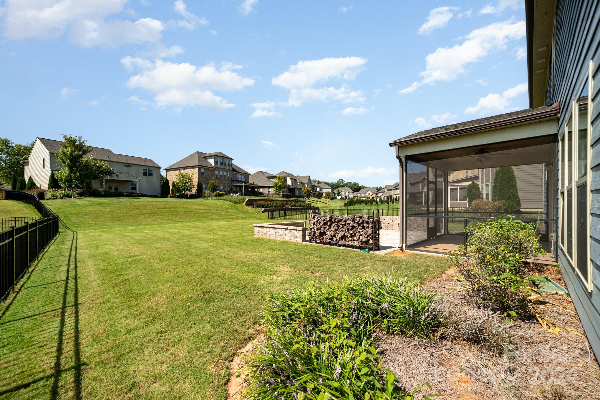 Queensbridge - Residential