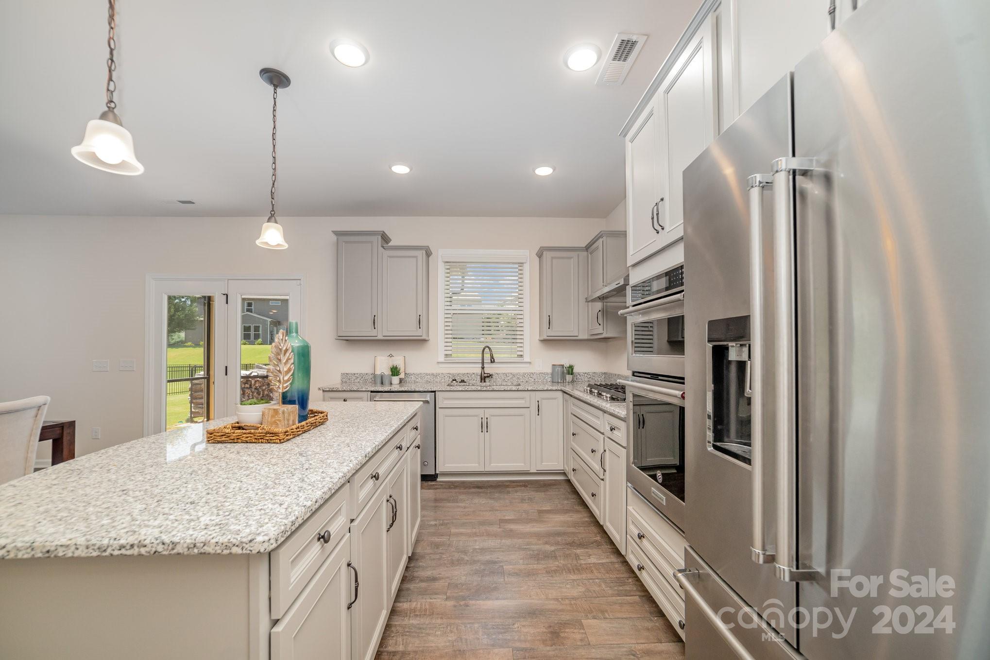 Queensbridge - Residential