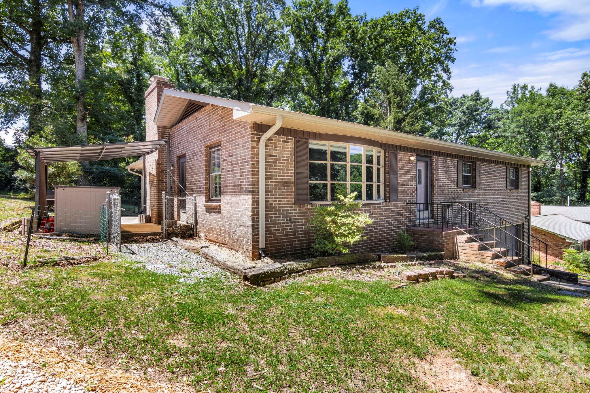 2951 7th Street Drive NE