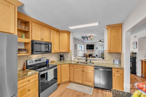 1501 Deermouse Way Hendersonville NC 28792