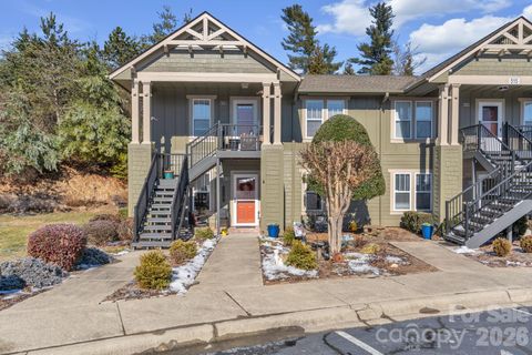 1501 Deermouse Way Hendersonville NC 28792