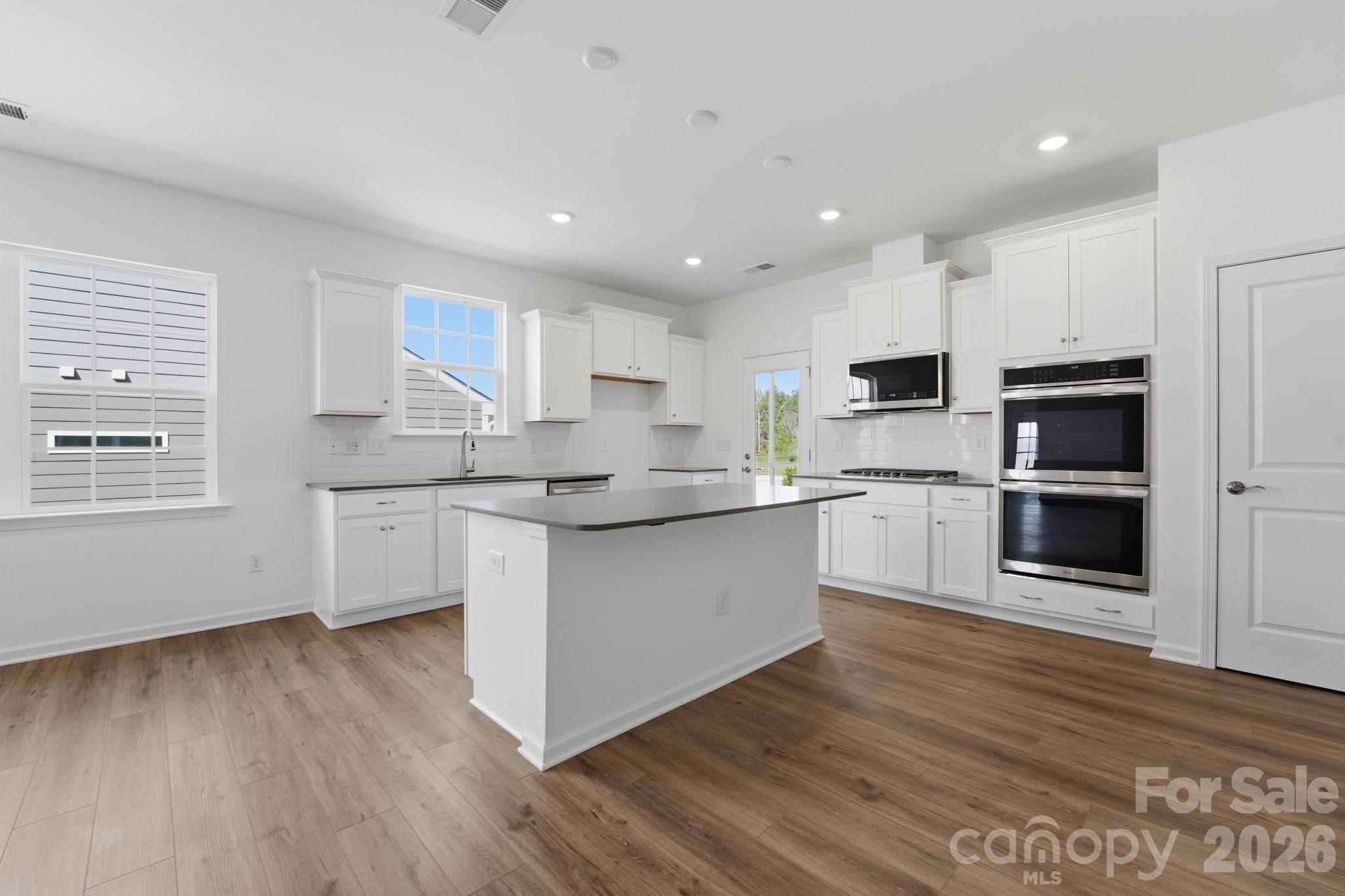 Roselyn - Residential