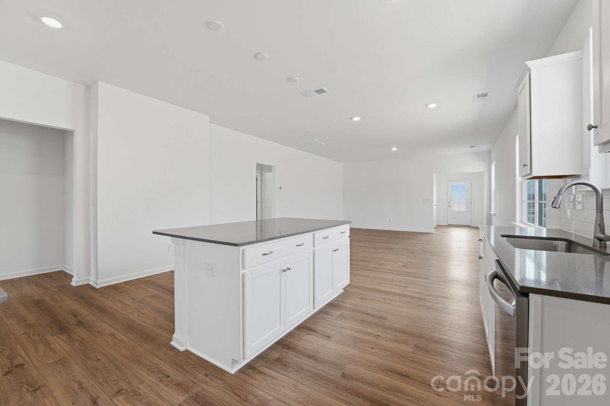 Roselyn - Residential