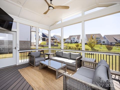 Photo of 17848 Wilbanks Drive, Charlotte, NC 28278 (MLS # 4302849)