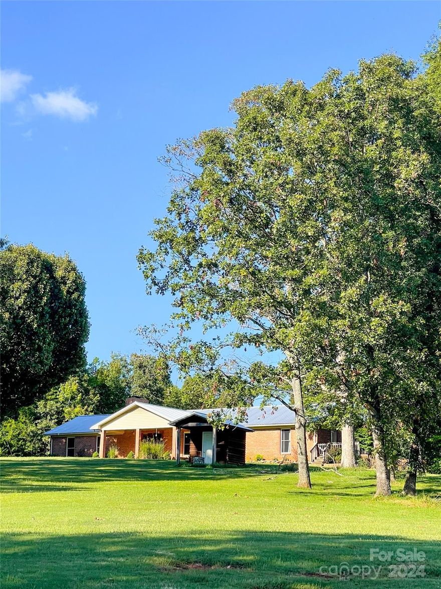 REDUCED TO SELL.
Absolutely incredible property. Custom built home. 2120 sq ft party hut, 119x30.5 garage/workshop, 48x24 garage/workshop, 12x12 walk-in cooler, 40x20 in-ground pool with new liner, 3 fireplaces, pond in front yard…all this on 8.4 acres.
Make appointment today to see this very special property. Too many features to list.