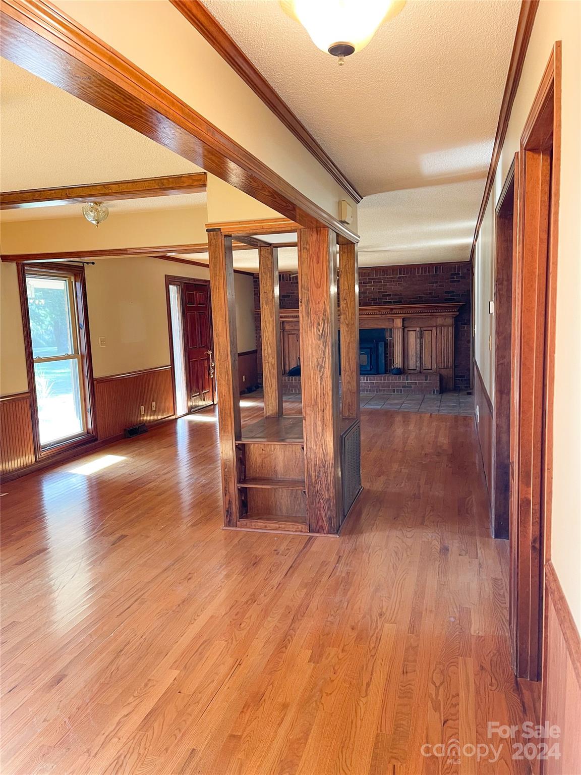1610 Sierra Road