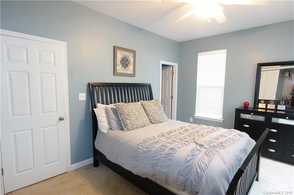 Signature Ridge - Residential